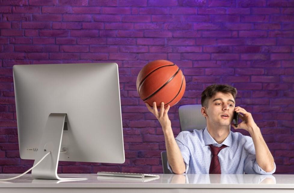 A guy Betting on Basketball