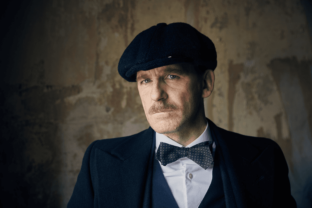 Arthur Shelby looking into the camera