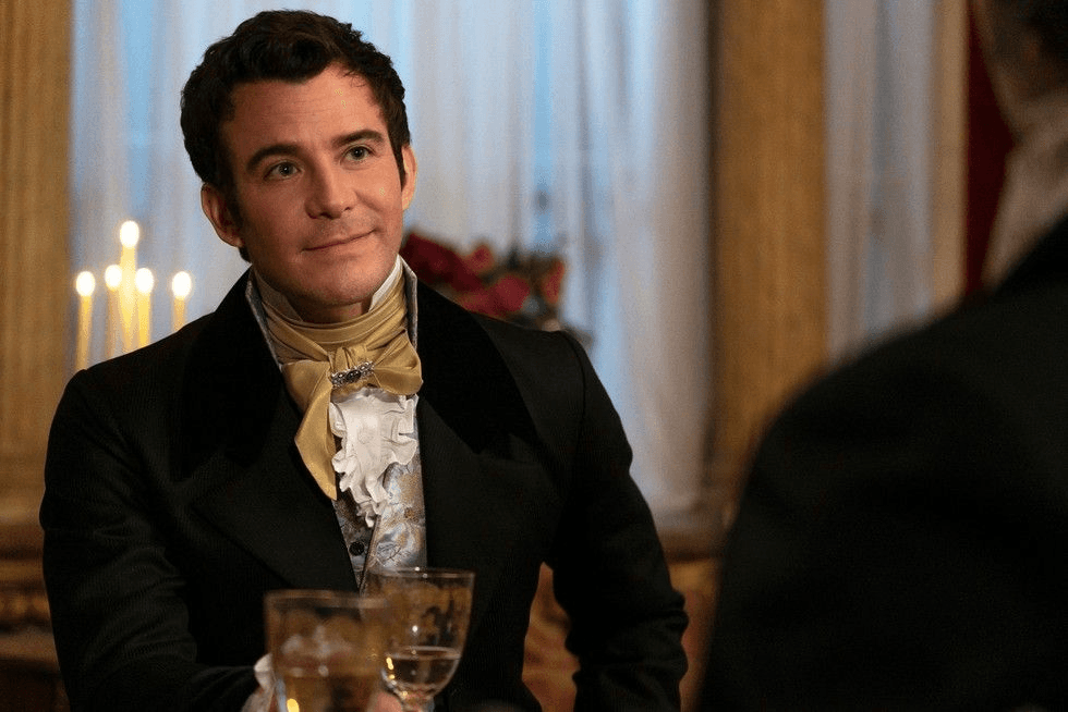 Benedict Bridgerton staring and smiling