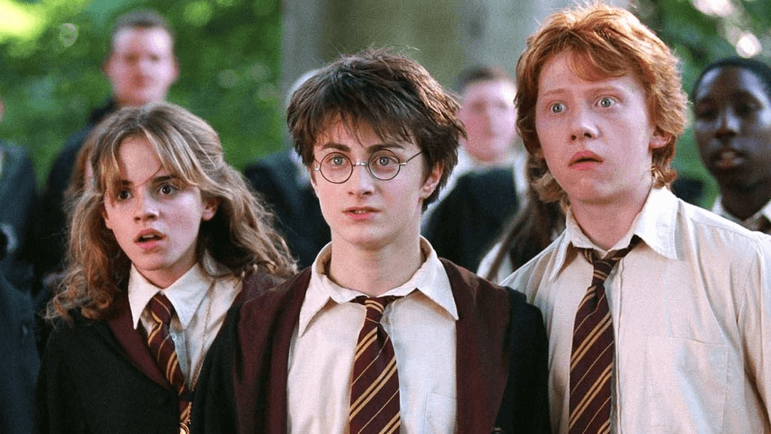 The trio looking in curiosity in Harry Potter and the Prisoner of Azkaban