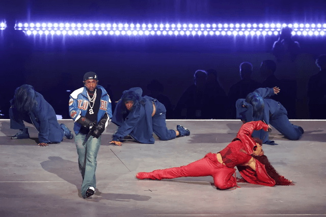 Kendrick Lamar and SZA at the Superbowl