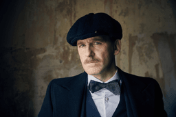 Arthur Shelby looking into the camera